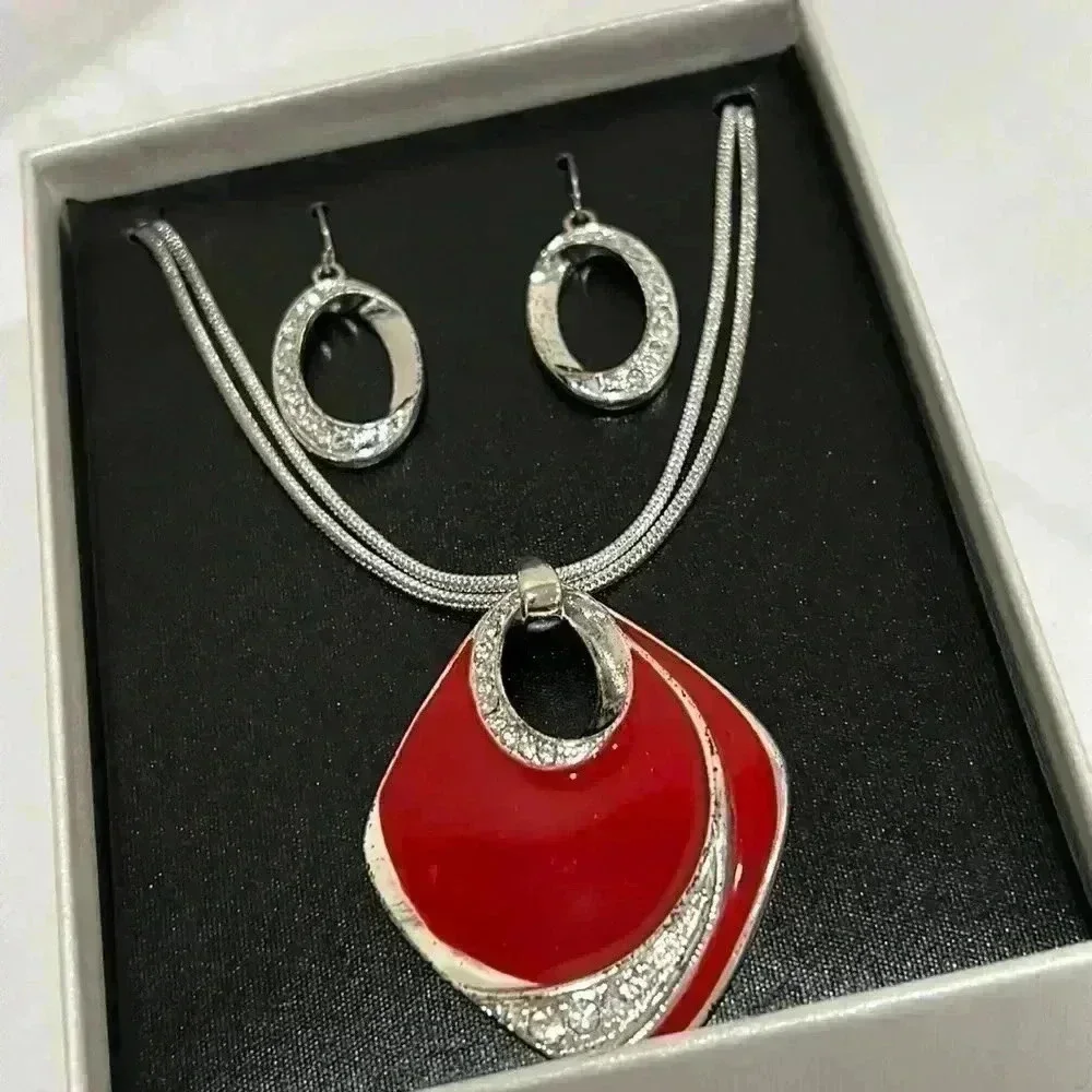 Mixit Necklace & Earrings - Picture 2 of 8